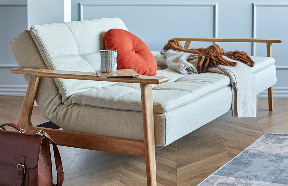 Keuze pepermunt opmerking Dublexo Frej Sofa | Danish sofa bed featuring oak arms